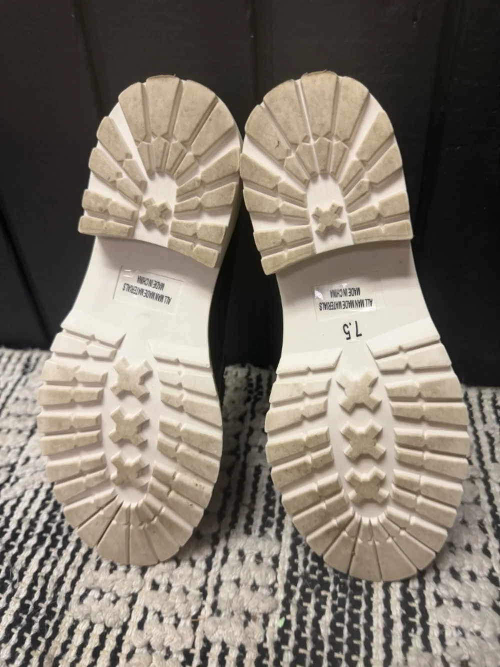 DV Dolce Vita Brin Canvas Eyelet Platform Sneakers Cream Floral Womens Size 9